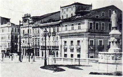 Antigo chafariz Colombo Praça